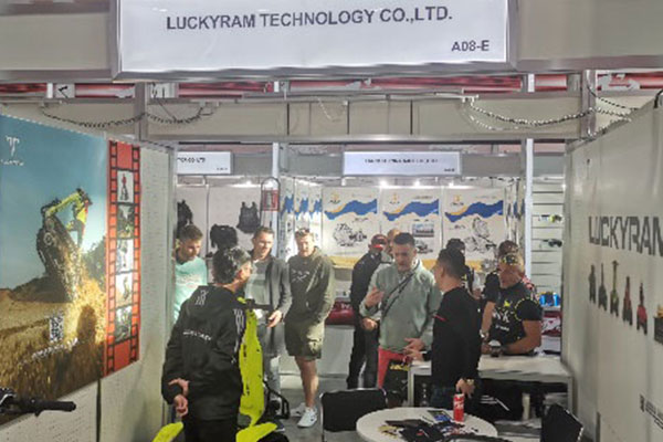 ETV Tank exhibido en 2023 eicma y prestado atención