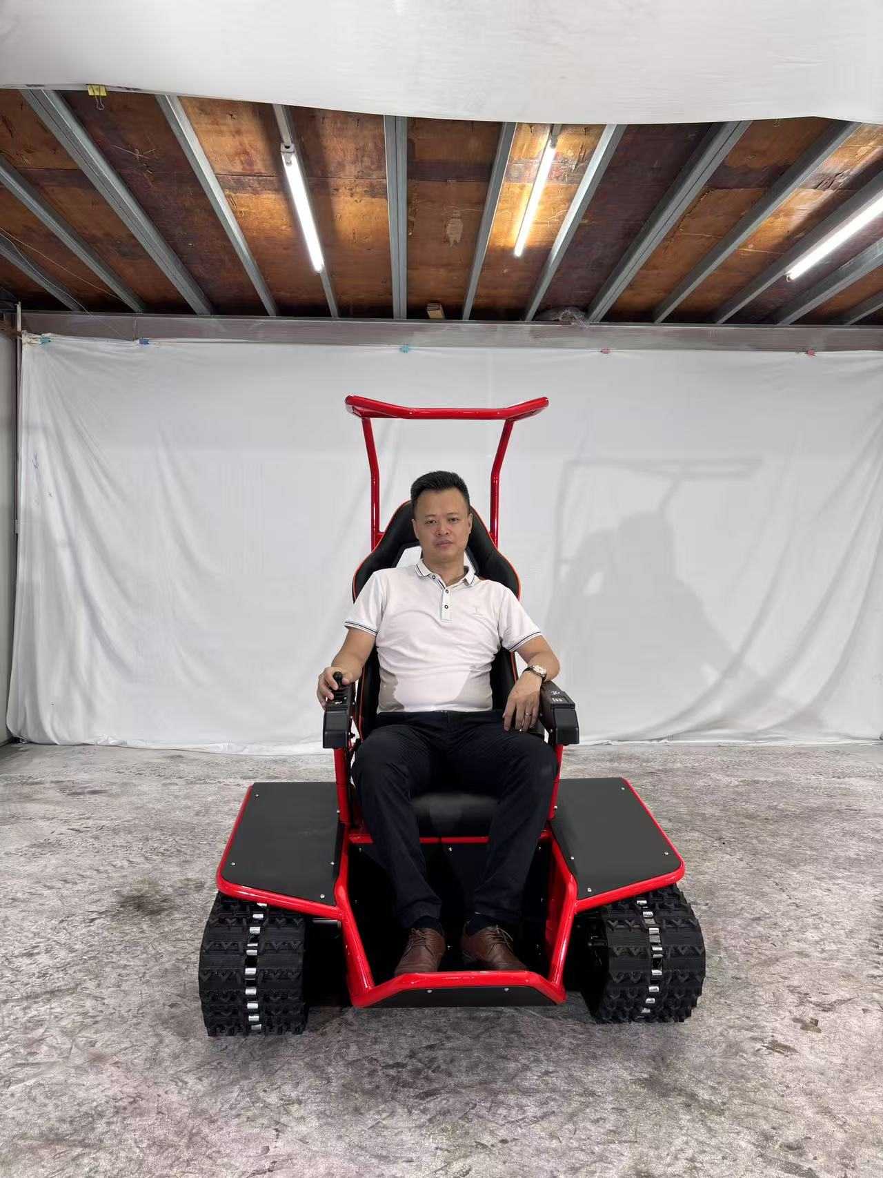 La silla de ruedas eléctrica de doble vía de 72 V es adecuada para todos los terrenos.
